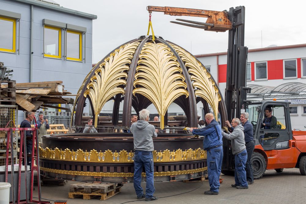 Verladung Palmenkuppel, Foto: Stefan Müller